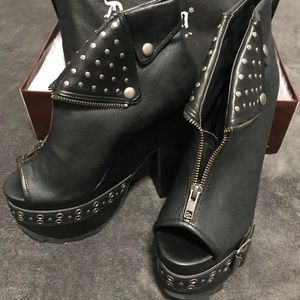 Demonia Cramps-103 Ankle-High Boot